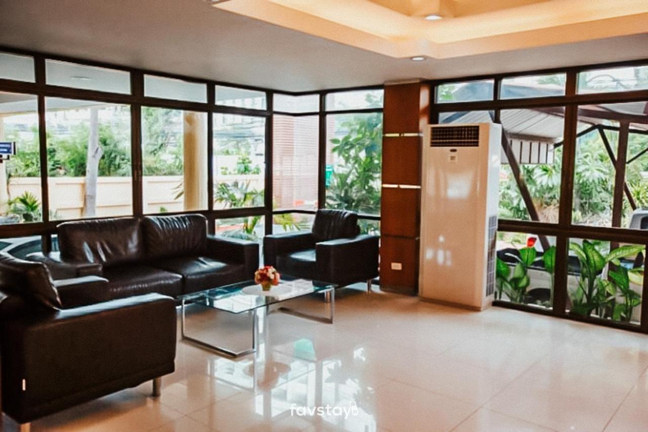 Twin Palms Suites And Residence パッタヤー エクステリア 写真